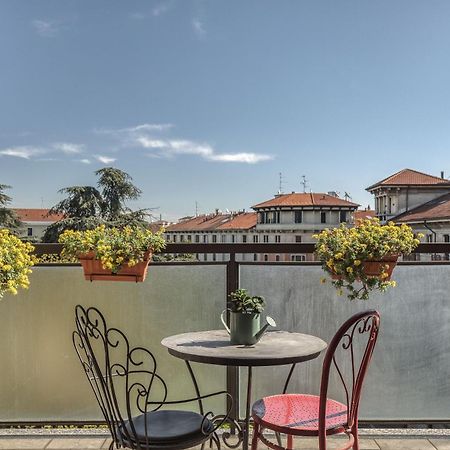 Suite Angolo Alla Stazione - Appartamento Con Terrazzo Panoramico Pavia Exterior photo