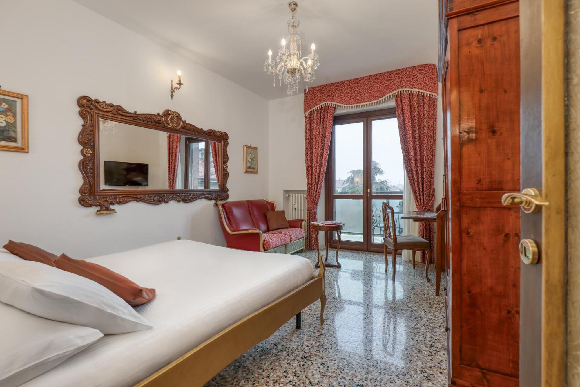 Suite Angolo Alla Stazione - Appartamento Con Terrazzo Panoramico Pavia Exterior photo